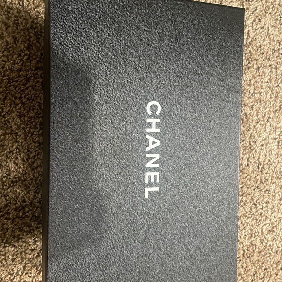 Chanel 2023 cruise collection sling back heel - Picture 9 of 10